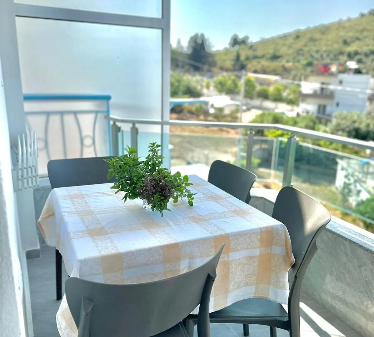 Apartament Apartaments Rraku Saranda