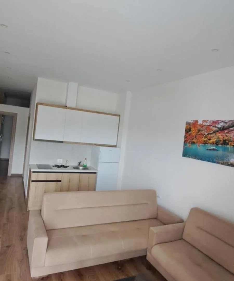 Apartaments Rraku Саранда